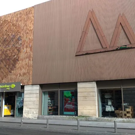 Appartement Duplex-terrasse-parking-climatisation *