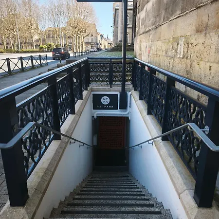 Duplex-terrasse-parking Gratuit-climatisation Bordeaux