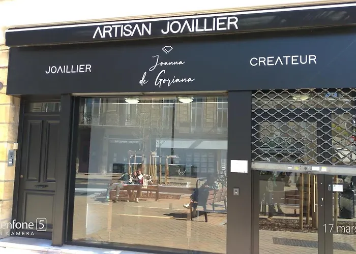 Duplex-terrasse-parking Gratuit-climatisation *