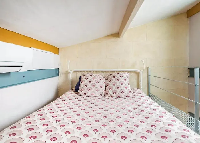 Duplex-terrasse-parking Gratuit-climatisation Bordeaux