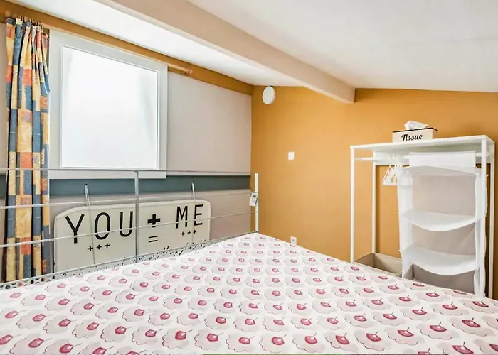 Duplex-terrasse-parking Gratuit-climatisation * Bordeaux