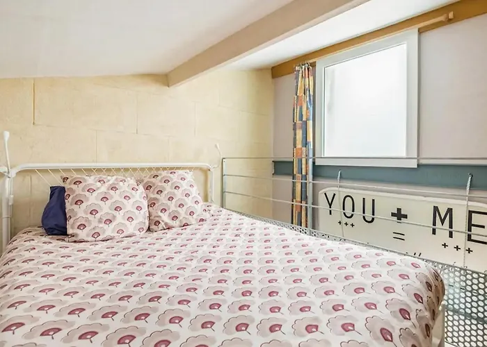 Duplex-terrasse-parking Gratuit-climatisation Bordeaux