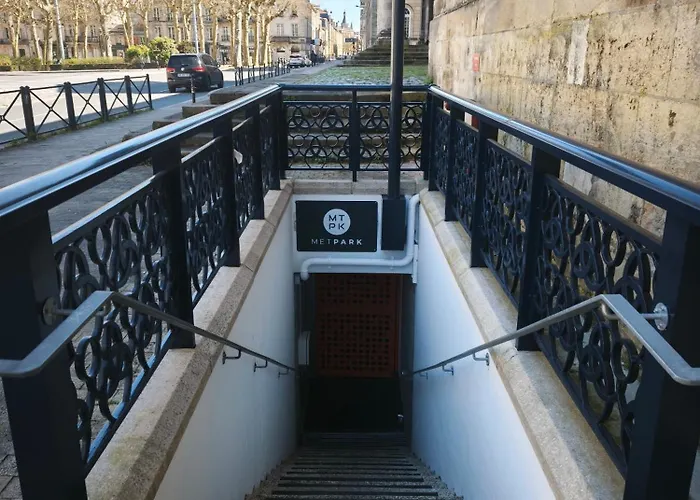 Duplex-terrasse-parking Gratuit-climatisation Bordeaux